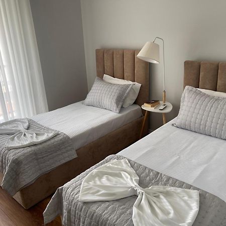 New Bazaar, Grand Apartment ティラナ エクステリア 写真