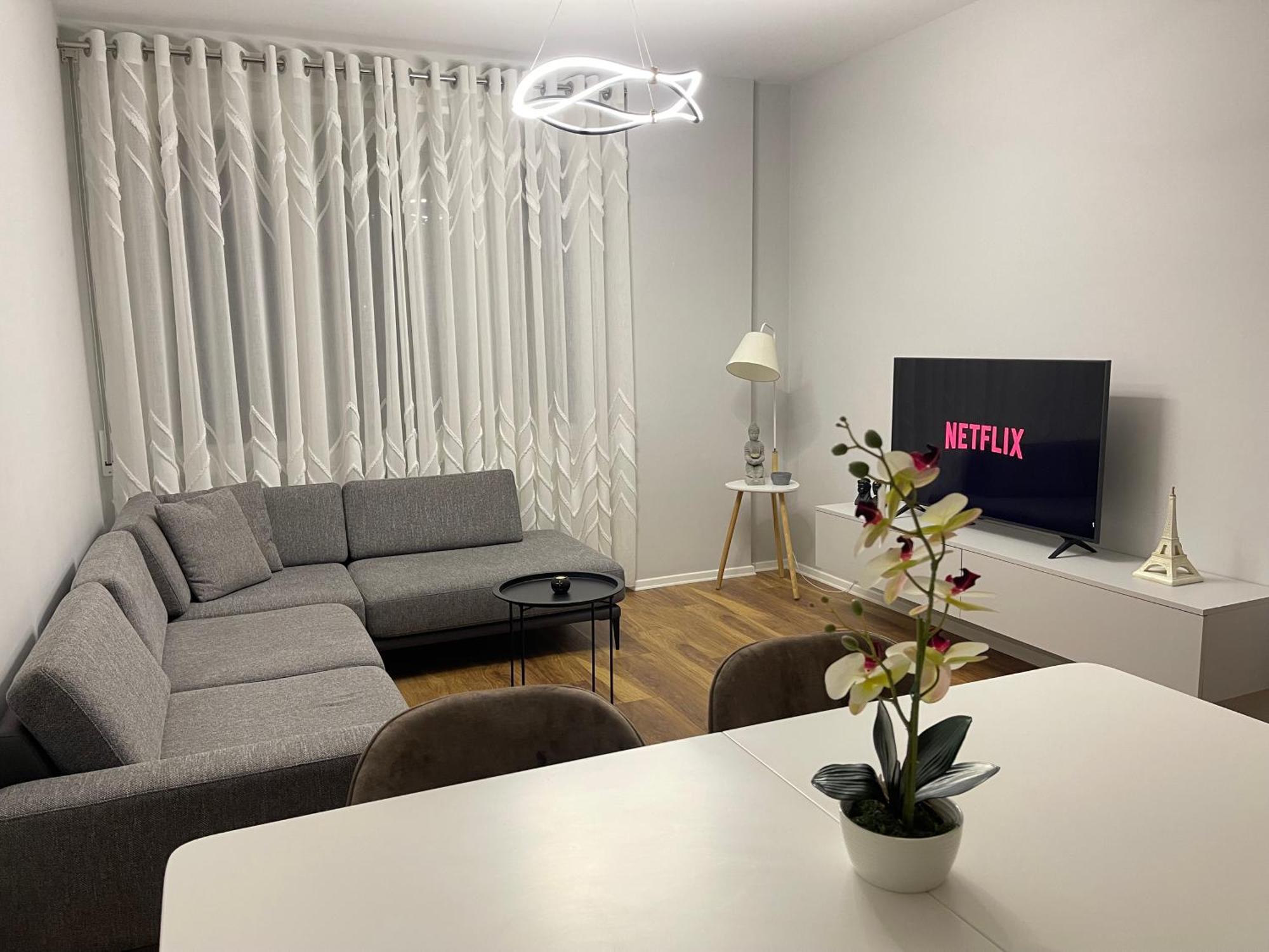 New Bazaar, Grand Apartment ティラナ エクステリア 写真